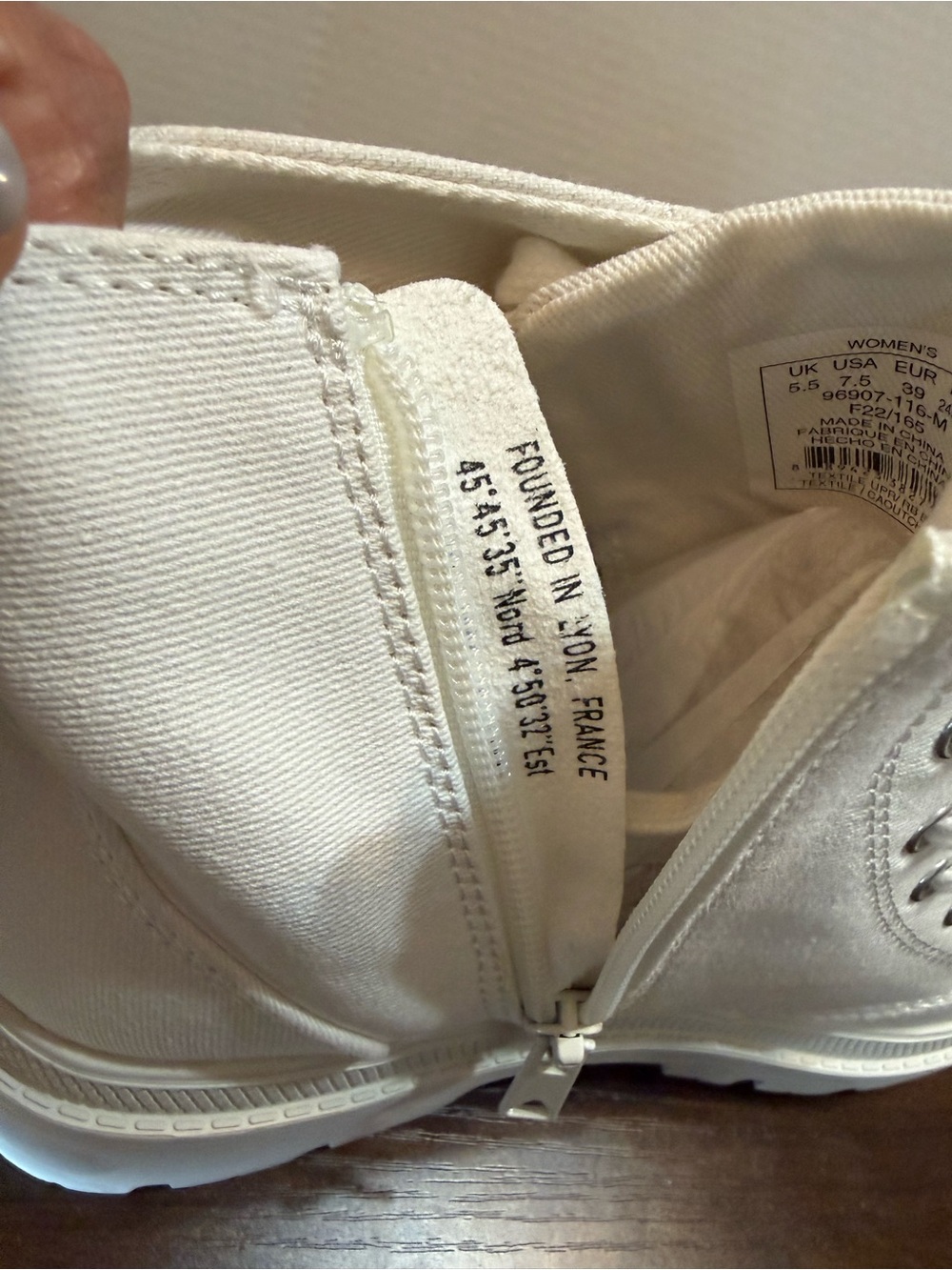 Palladium White Canvas Lace-Up Women's Lug Boots- comfort insoles! - Picture 7 of 10